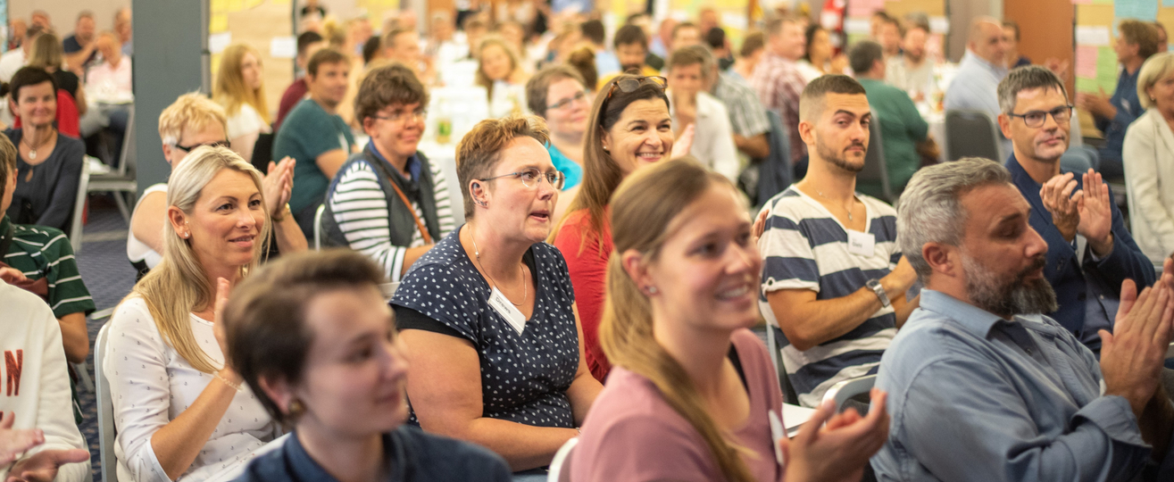 Bild zur Veranstaltung Jenseits von Effizienz: Demokratie neu denken durch Bürgermacht