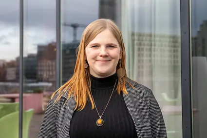 Ein Porträt von Marie Jünemann. Zuständig für die Projektleitung Transparenz und sie ist Bundesvorständin.