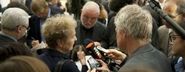 Prof. Herta Däubler Gmelin ist auf dem Bild im Gespräch mit Journalist:Innen.