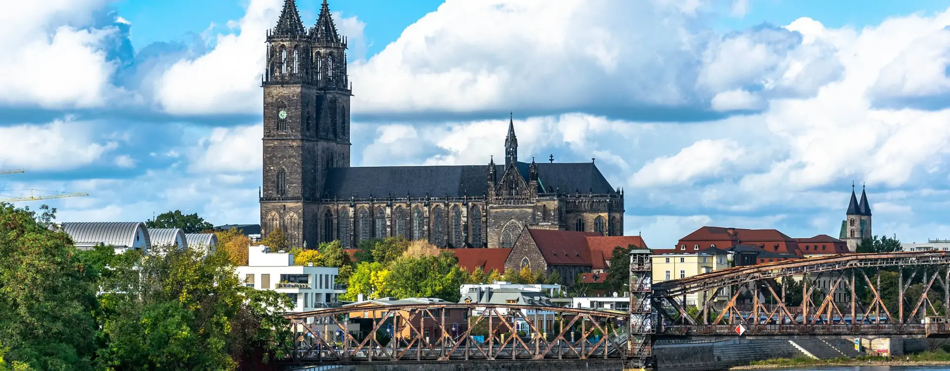 Auf dem Bild sieht man den Magdeburger Dom .