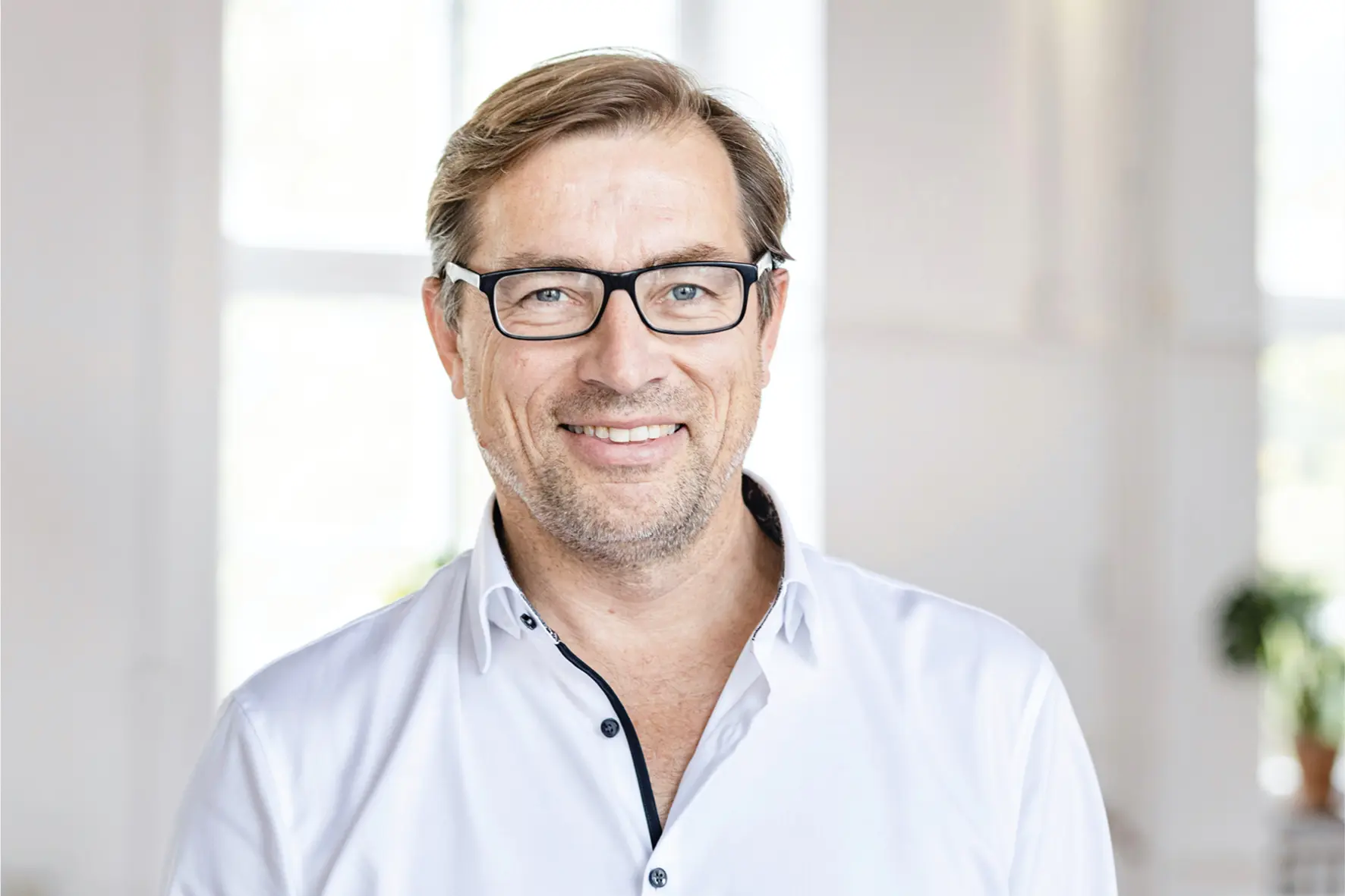 Ein Porträt von Roman Huber. Er ist Geschäftsführender Bundesvorstand.