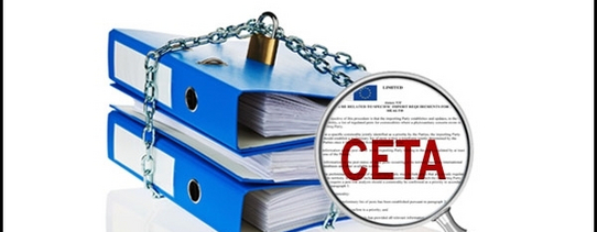 Zwei Aktenodner sind auf dem Bild, welche mit Ketten verschlossen sind. Eine Lupe bringt die Schrift näher heran und in der Mitte der Lupe steht CETA.