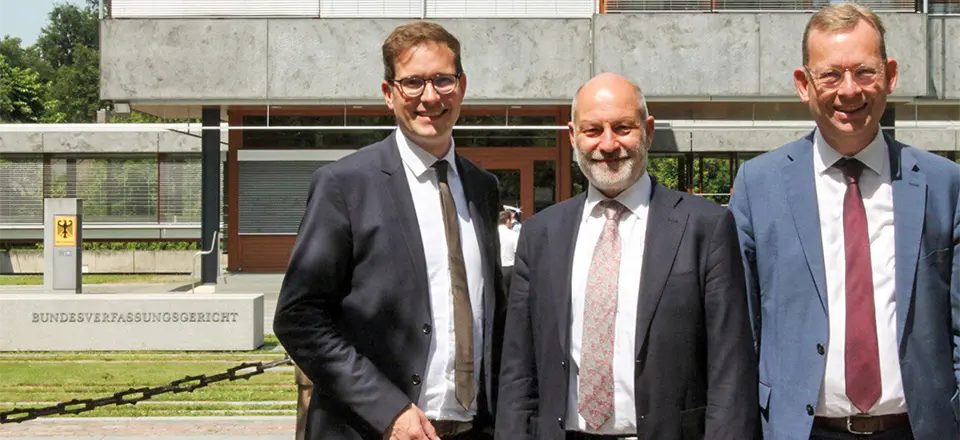 Auf dem Bild stehen: Alexander Trennheuser, Ralf-Uwe Beck und Thorsten Kingreen.