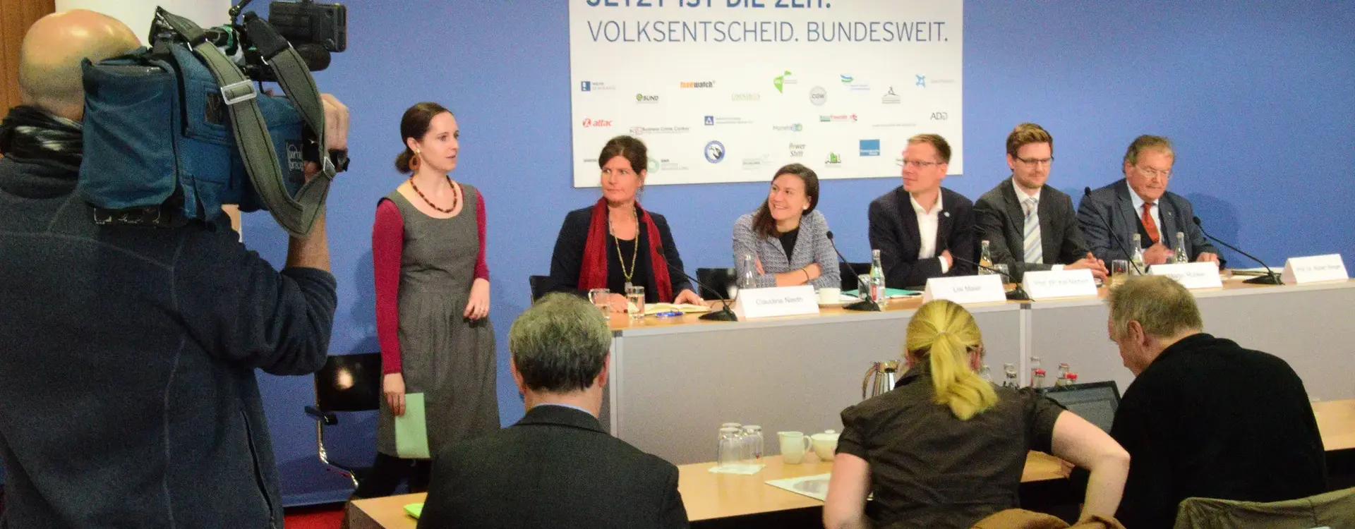 Ein Pressetermin zu "Jetzt ist die Zeit: Volksentscheid. Bundesweit".