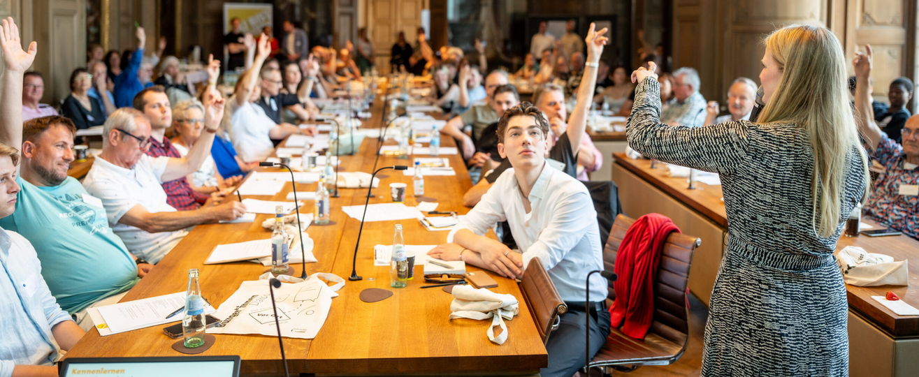 Bild zur Veranstaltung Challenges of non-state supported sortition-selected forums