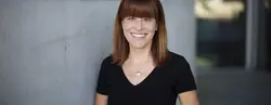 Ein Porträt von Dr. Julia Reuschenbach.