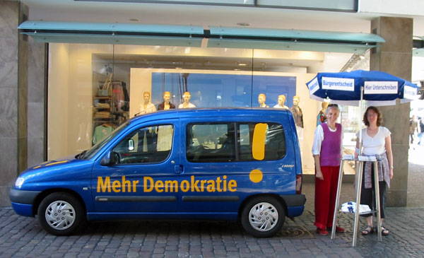 Unser Demokratiemobil im Einsatz in Stuttgart