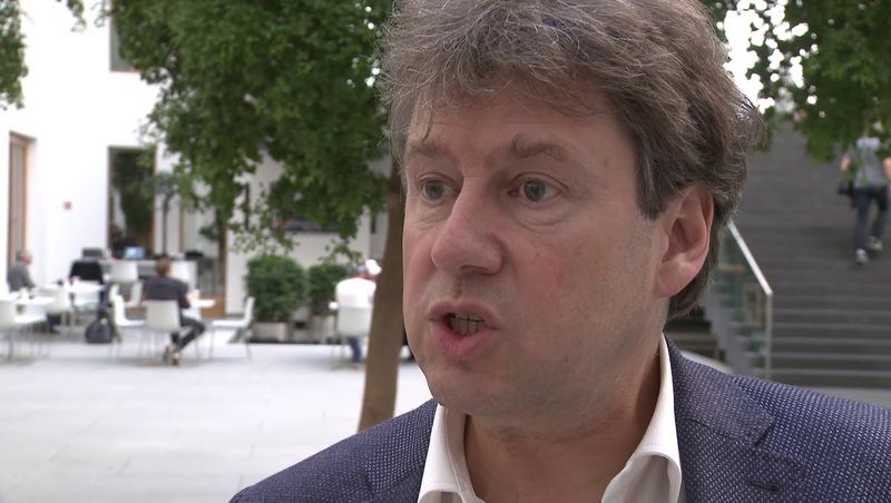 Ein Standbild vom Video ist zu sehen.