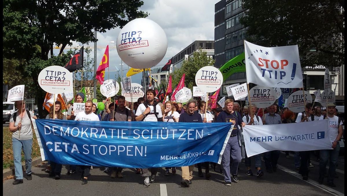 Ein Standbild vom Video.